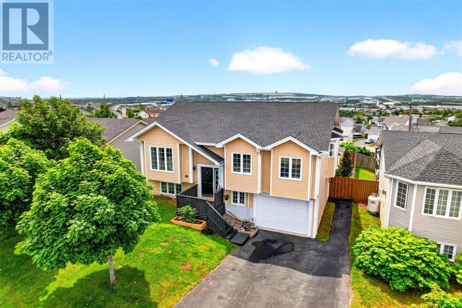 Property Photo: 12 Sunderland Drive NL A1L 2J9
