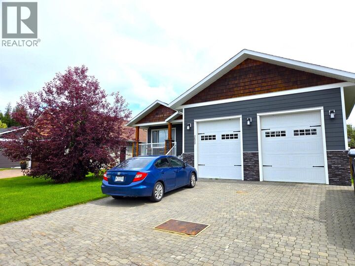 Property Photo: 2632 Links Drive BC V2K 0A5