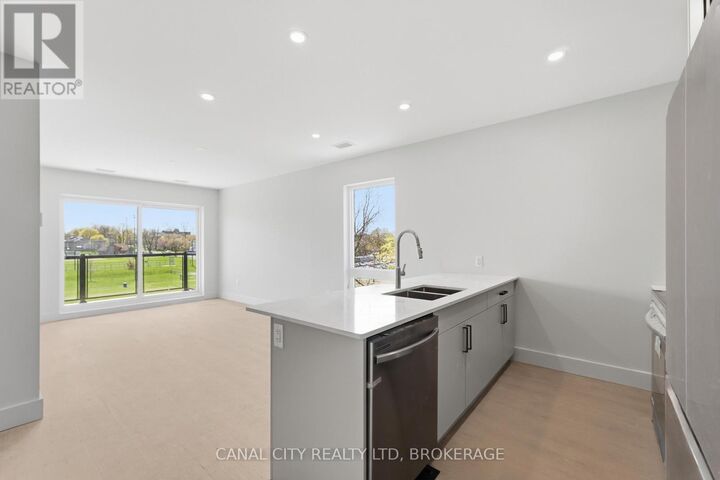 Photo de la propriété:  8 Hutt Lane 407  ON L2V 1V4 