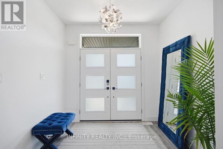 Property Photo: 1648 Chelton Court ON N6M 0H6