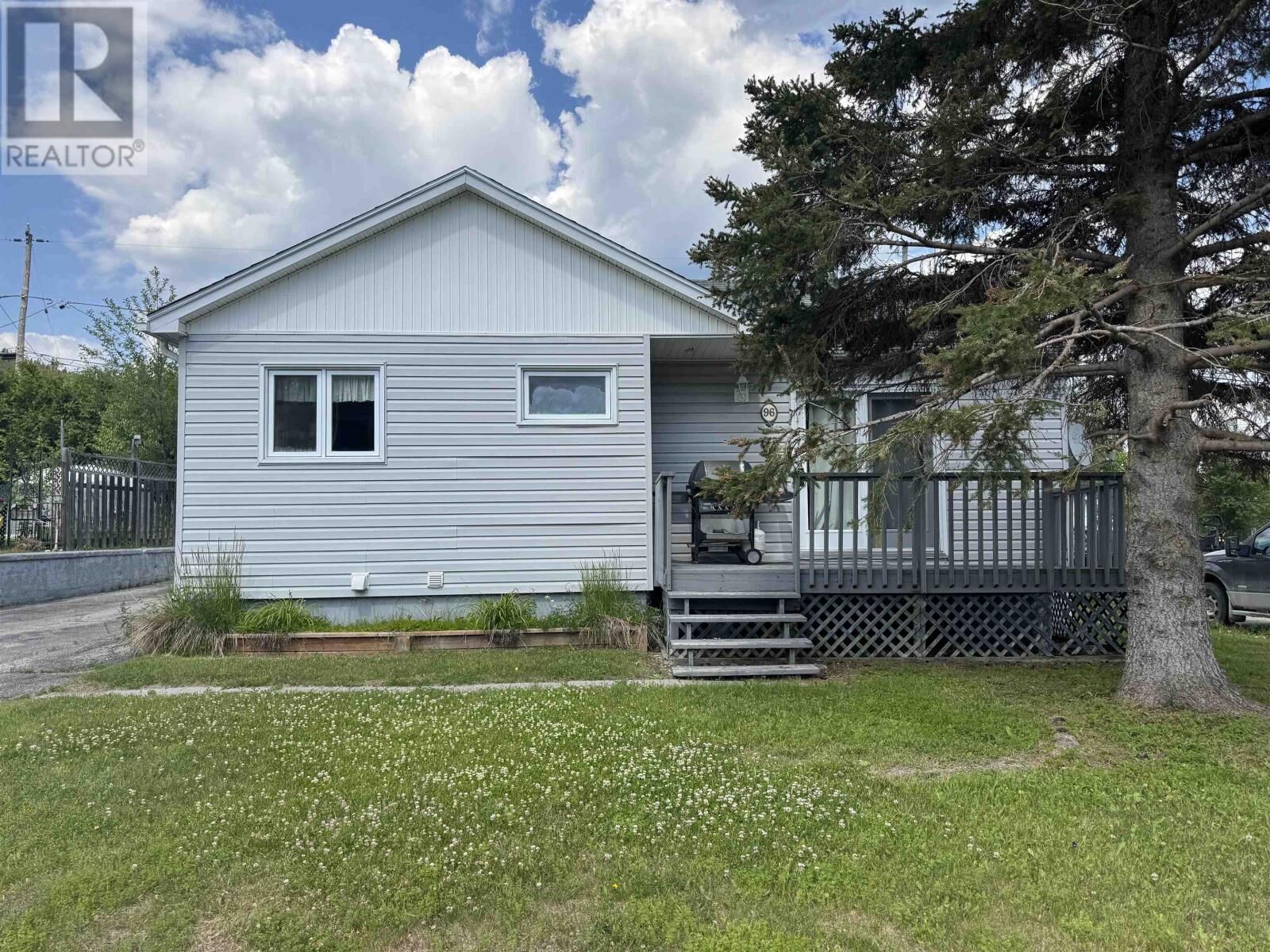 Property Photo:  96 Warbler Dr  ON P0T 2C0 