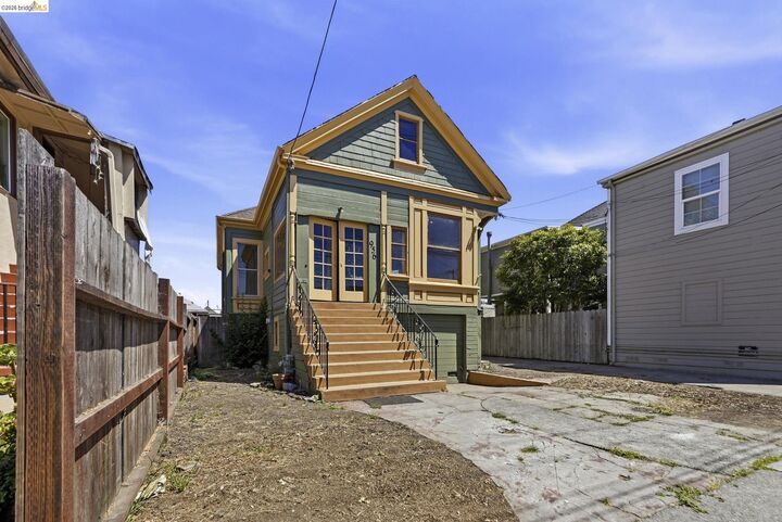 Property Photo: 956 53rd St CA 94608