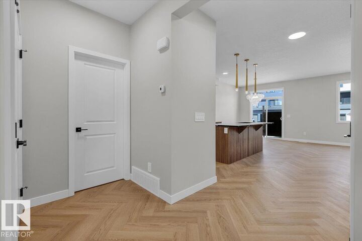 Property Photo: 26 Cheval Close AB T8H 2Z3