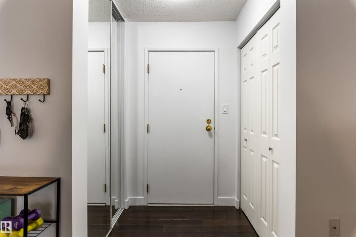 Property Photo: 10335 118 Street NW 403 AB T5K 1Y6