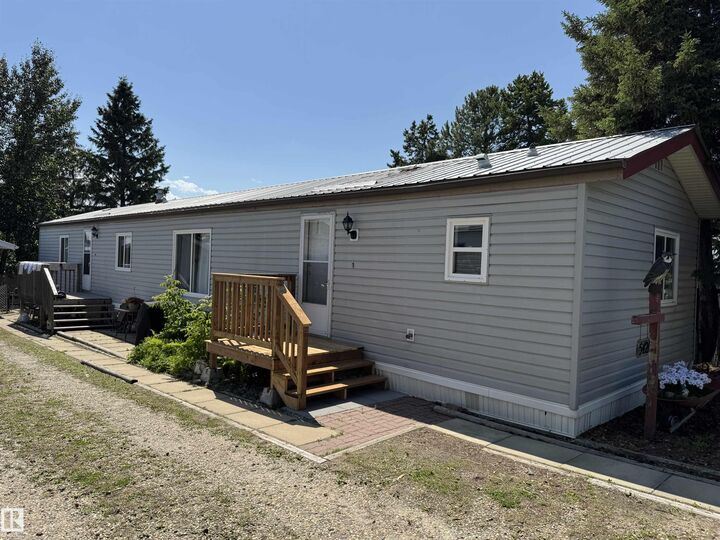 Property Photo: 5421 48A Ave AB T7A 1J8