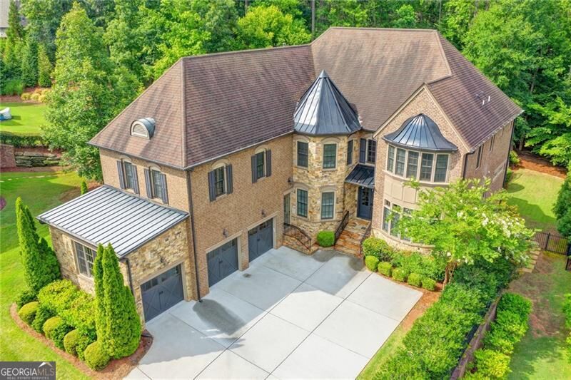 Property Photo: 215 Penrith Place GA 30350