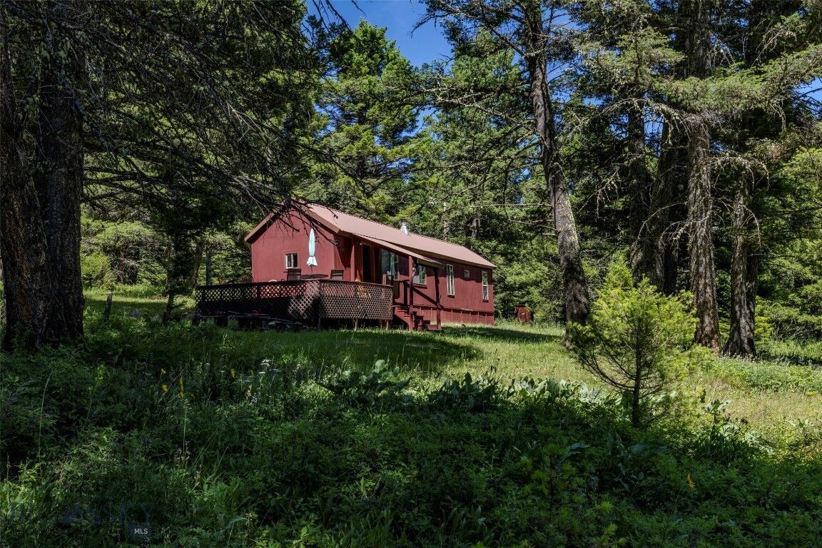 Property Photo:  593 Upper Cottonwood  MT 59086 