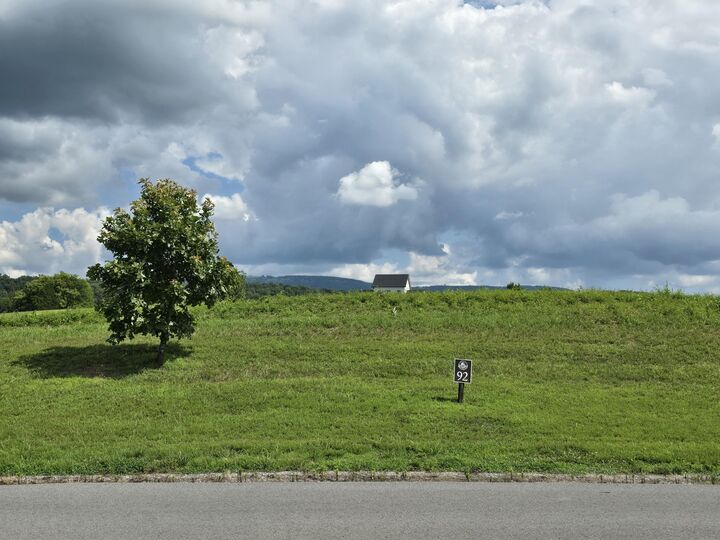 Property Photo:  Lot 92 Farmview Way Drive  TN 37327 