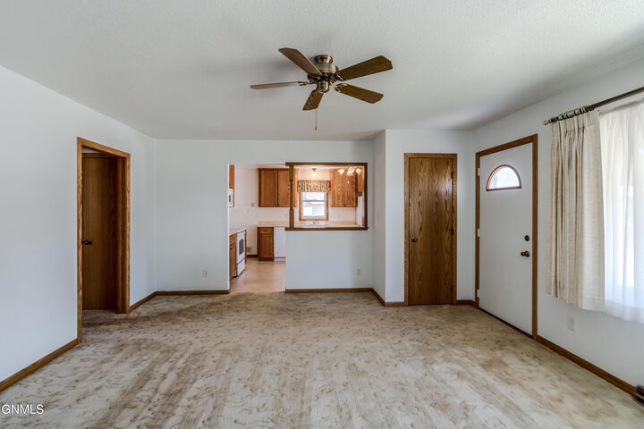 Property Photo: 621 N 23rd Street N ND 58501