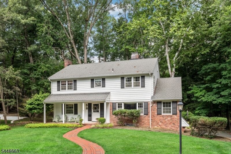 Property Photo:  570 Bennington Ter  NJ 07450 