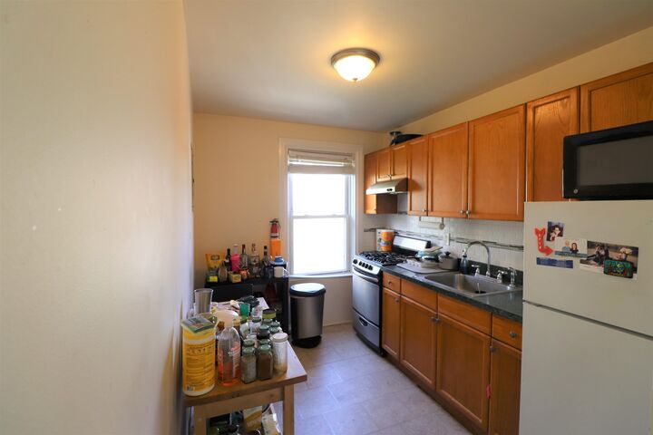 Property Photo:  202 Bloomfield St 4  NJ 07030 