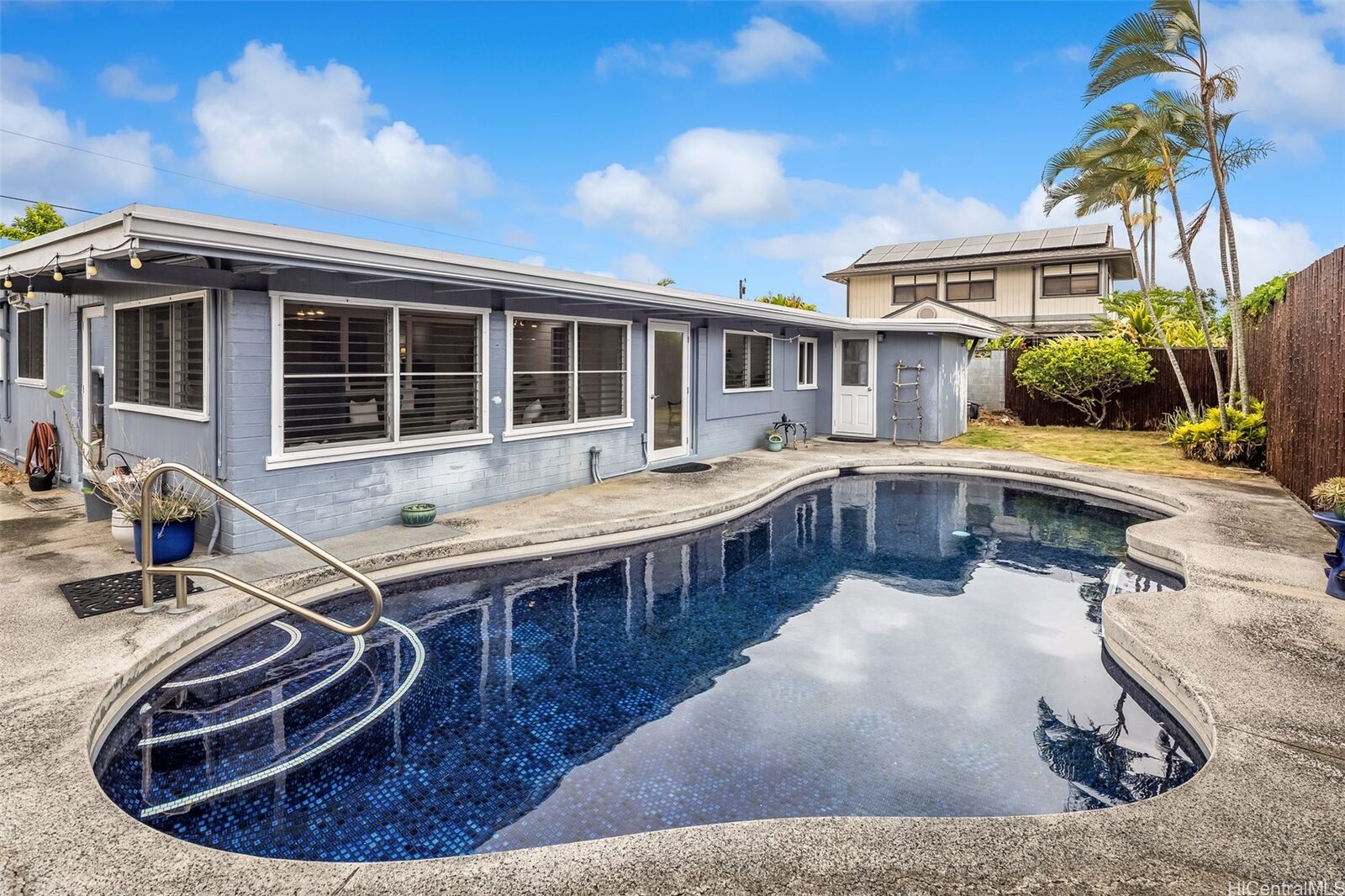 Property Photo: 559 Iana Street HI 96734