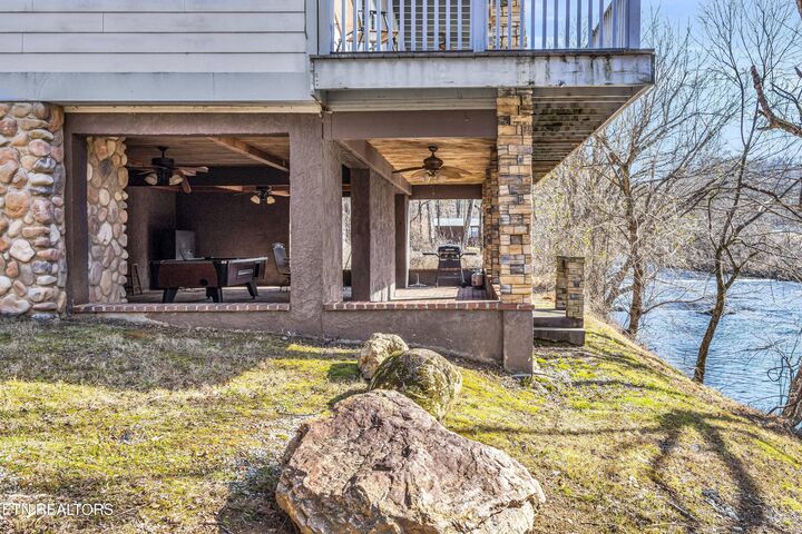 Property Photo: 128 Rafter Rd TN 37385