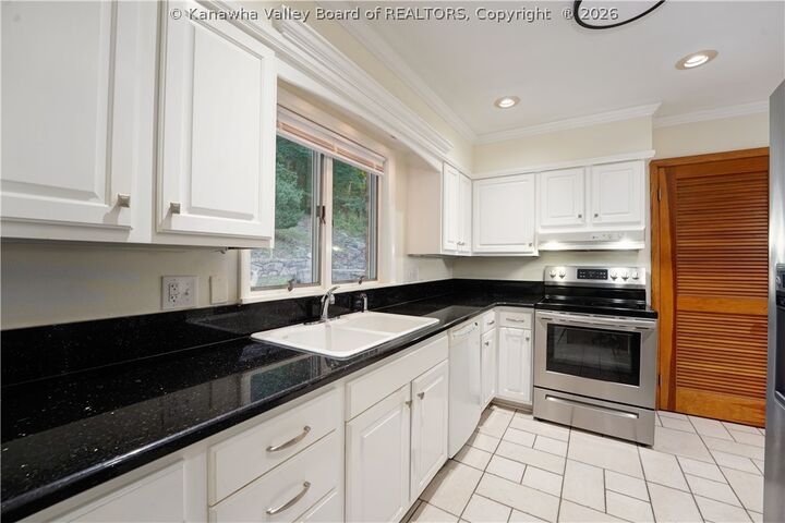 Property Photo:  812 Chappell Road  WV 25304 