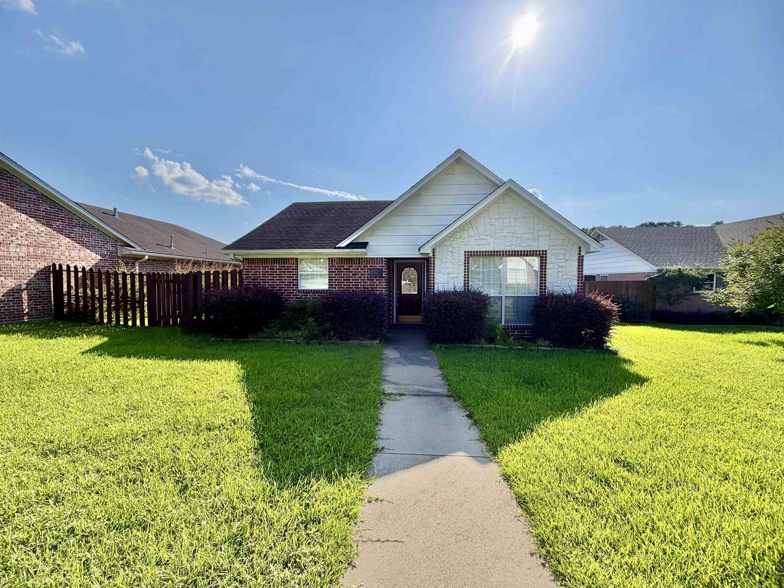 Property Photo: 719 University Dr. TX 75633
