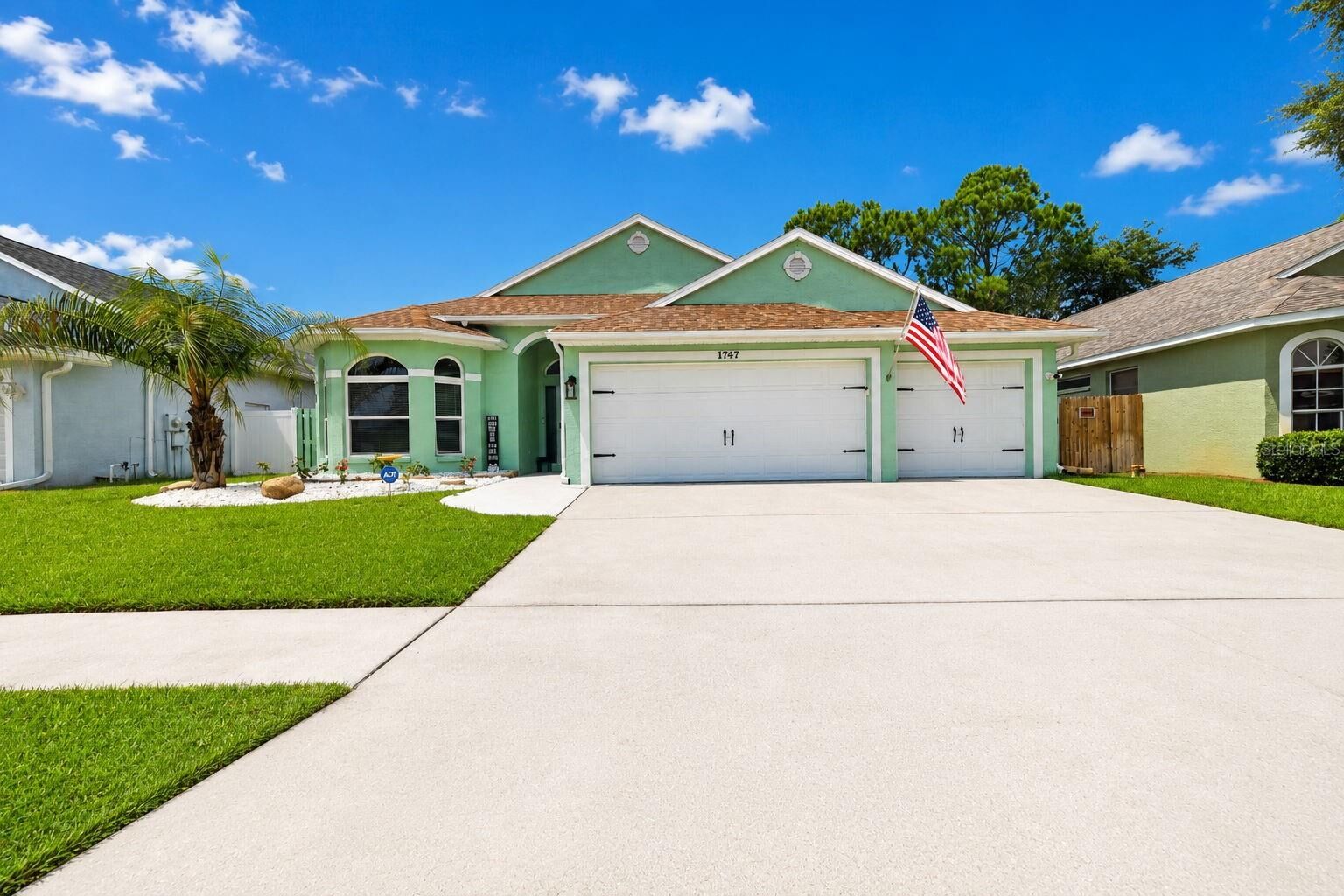 Property Photo: 1747 Wood Brook Street FL 34689