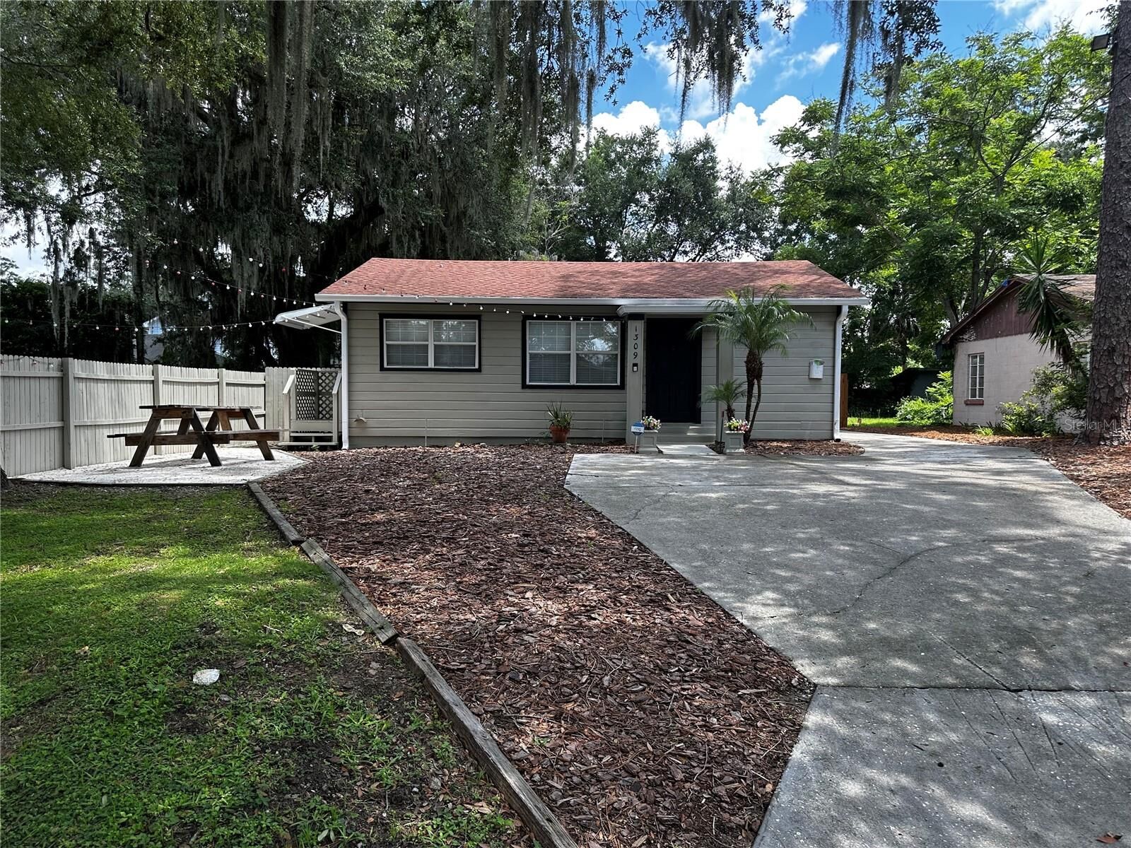Property Photo:  1309 E Harding Street A  FL 32806 