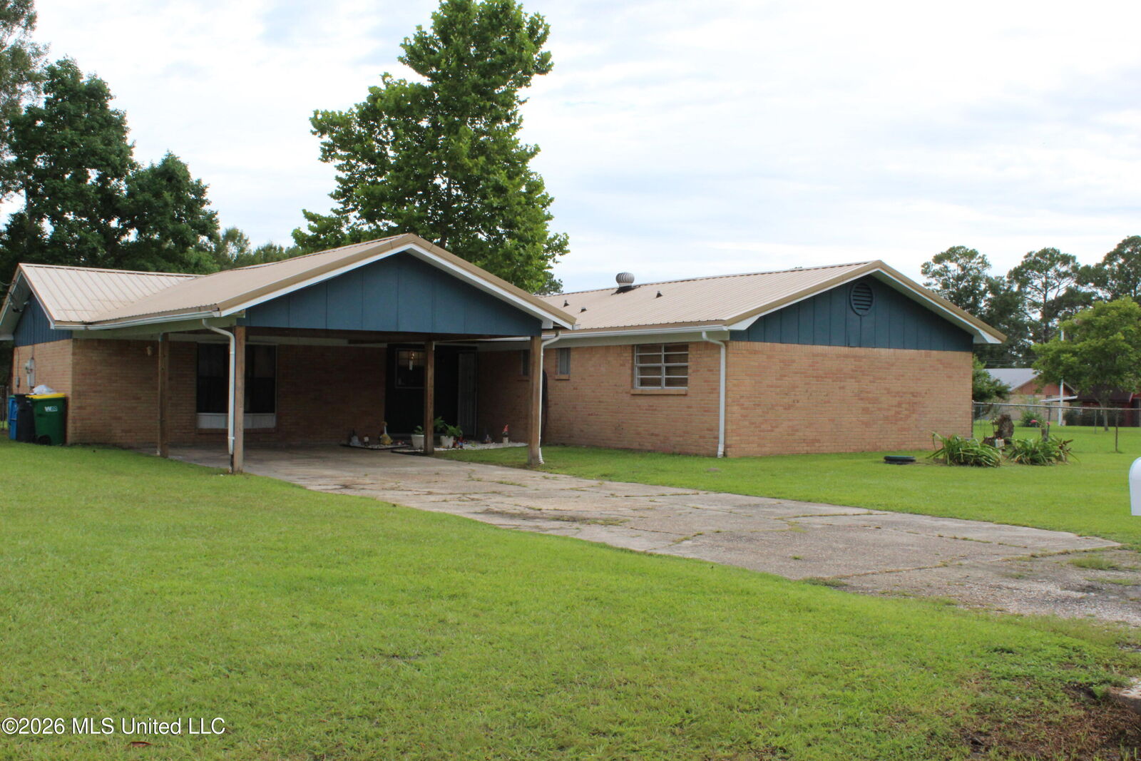 Property Photo: 8517 Greenfields Road MS 39562