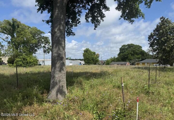 Property Photo:  2301 24th Avenue  MS 39501 