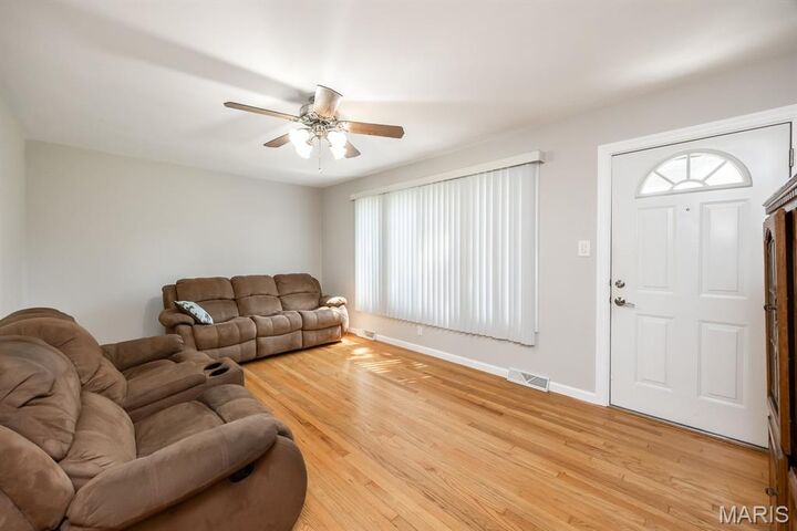 Property Photo: 1217 N 17th Street IL 62226