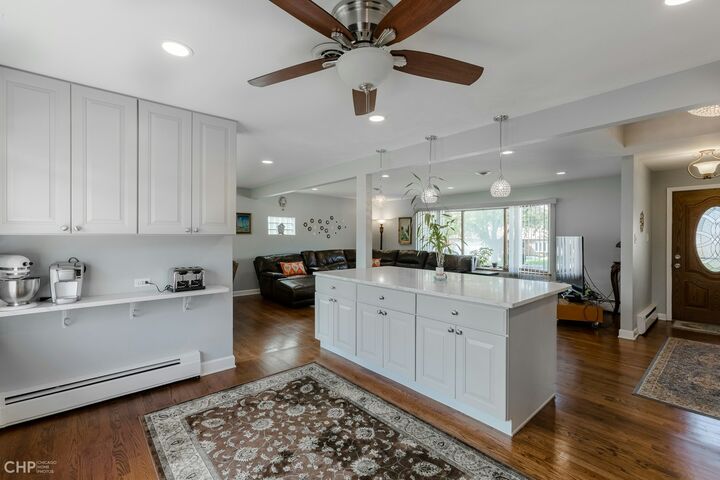 Property Photo:  120 Concord Drive  IL 60160 
