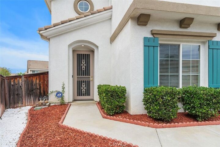 Property Photo: 23613 Black Oak CA 92562