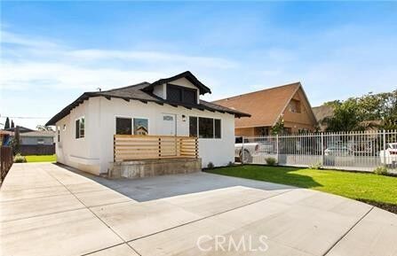 Property Photo:  1646 E 41st  CA 90011 