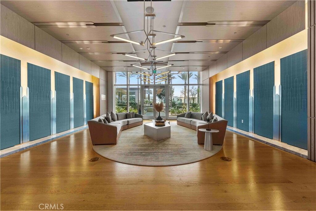 Property Photo:  877 Francisco 517  CA 90017 
