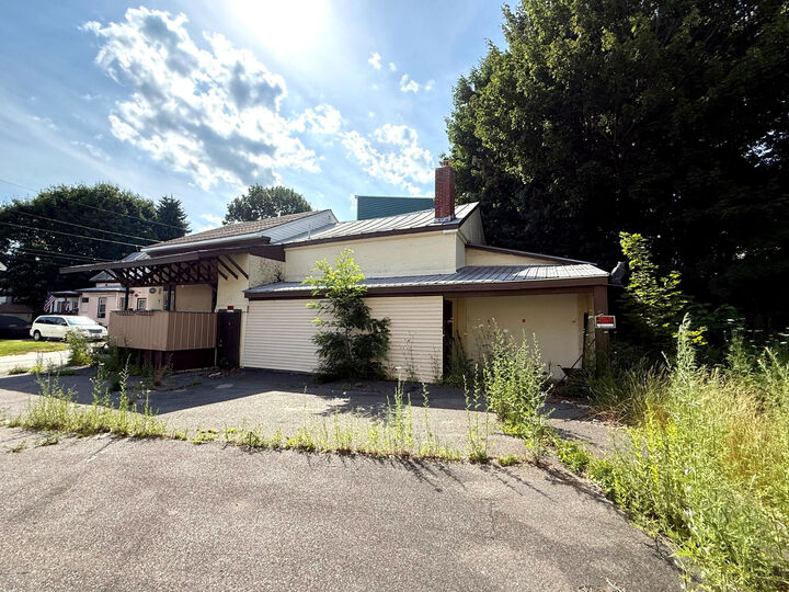 Property Photo: 15 Veteran Court ME 04901