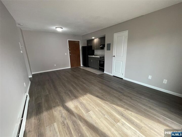 Property Photo:  125 Lawrence Street 1A  NJ 07601 