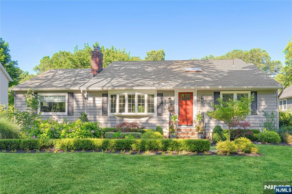 Property Photo:  131 Highwood Avenue  NJ 07452 