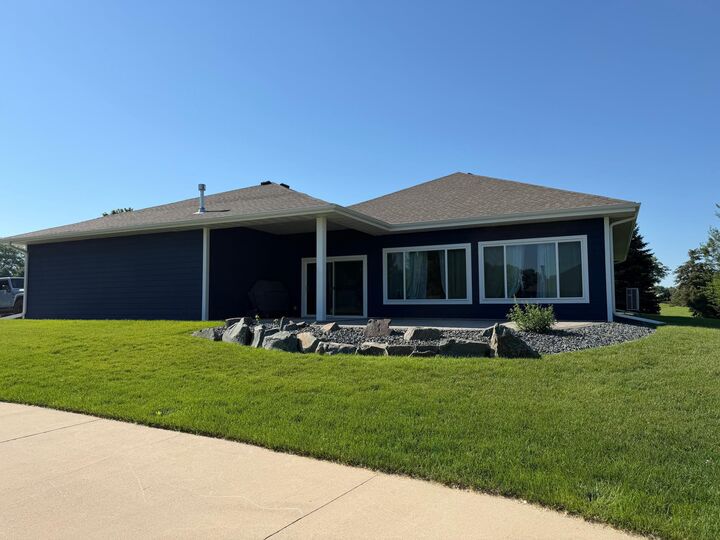 Property Photo:  1740 Bay Oaks Drive  MN 56007 