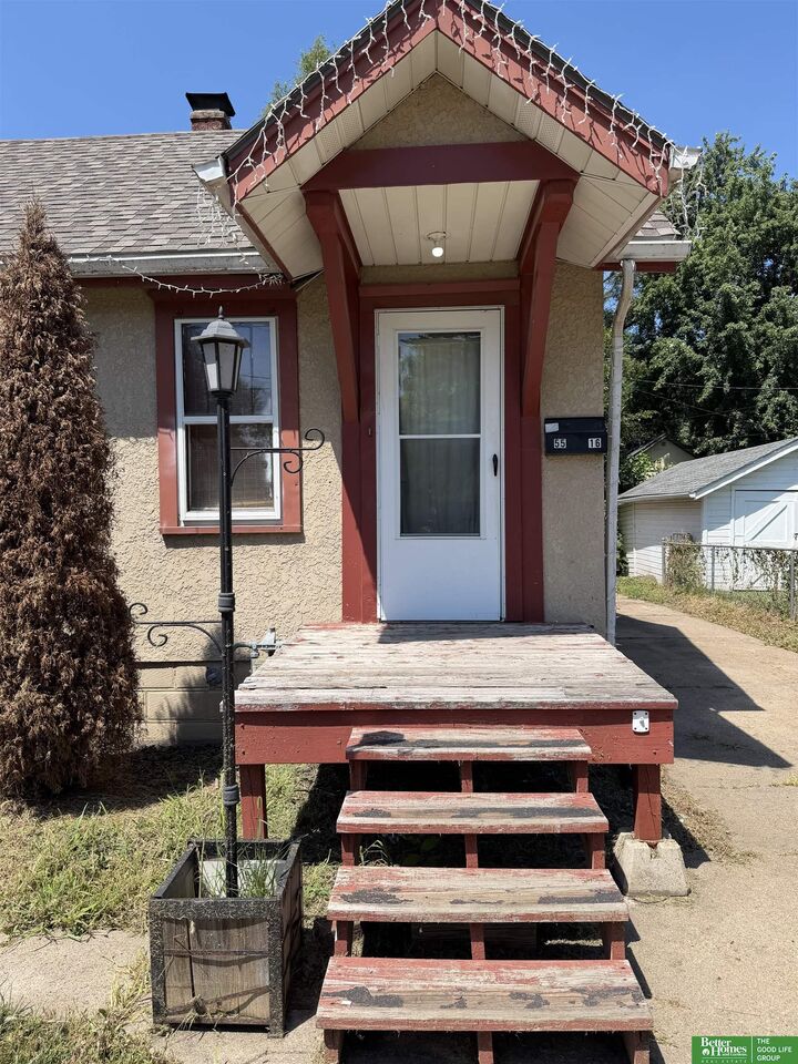 Property Photo: 5516 N 37 Street NE 68111
