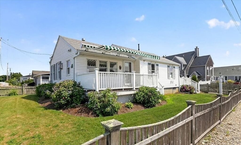 Property Photo: 122 Beach MA 02050