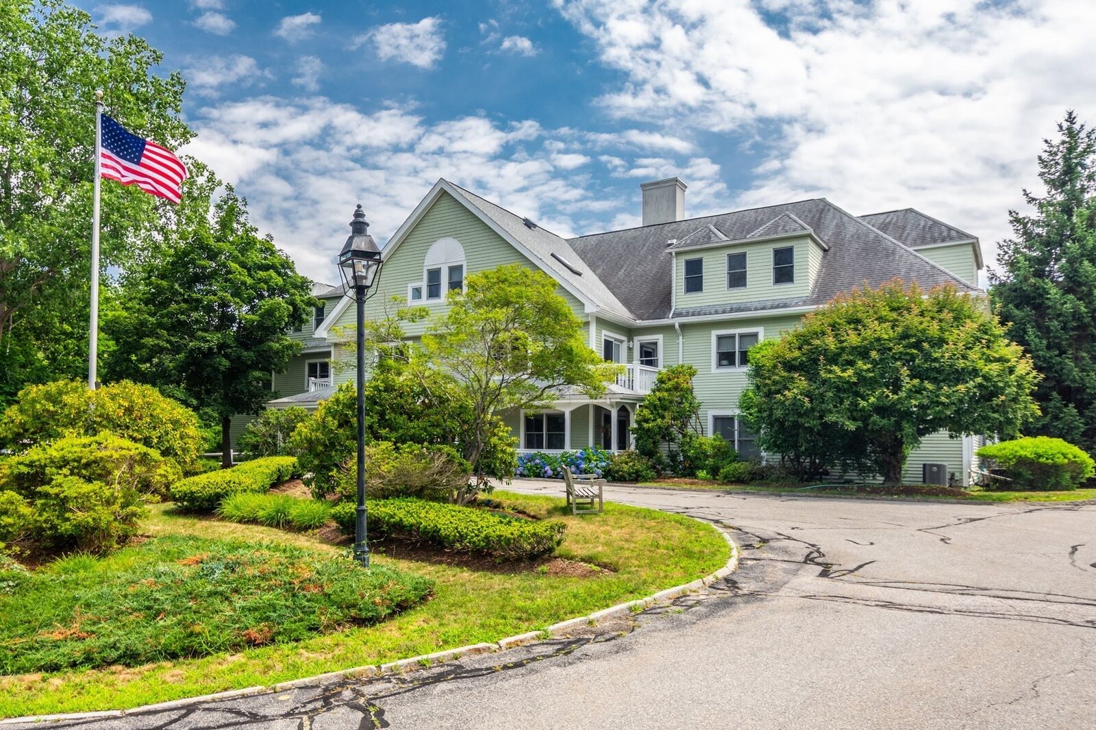 Property Photo:  140 Lincoln Road 218  MA 01773 