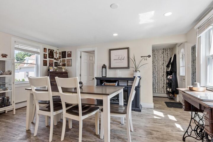 Property Photo:  9 Cross St  MA 01420 