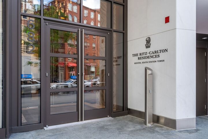 Property Photo: 682 Atlantic Ave 4110 MA 02111