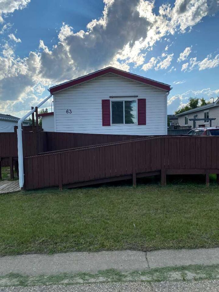 Property Photo:  4922 Womacks Road 63  AB T0M 0J0 