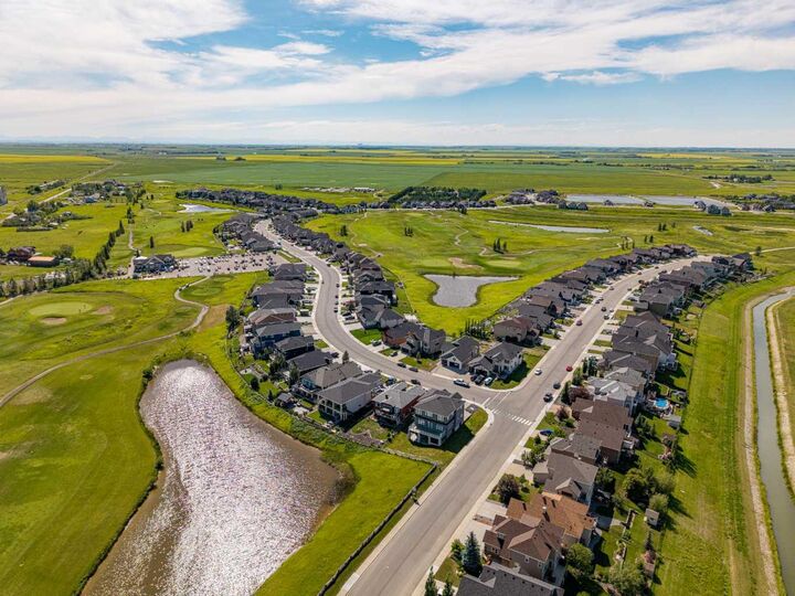 Property Photo: 392 Muirfield Crescent AB T0J 1Y1