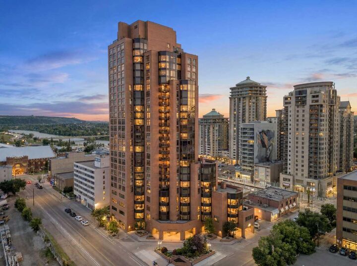 1100 8 Avenue SW 606 — photo 1