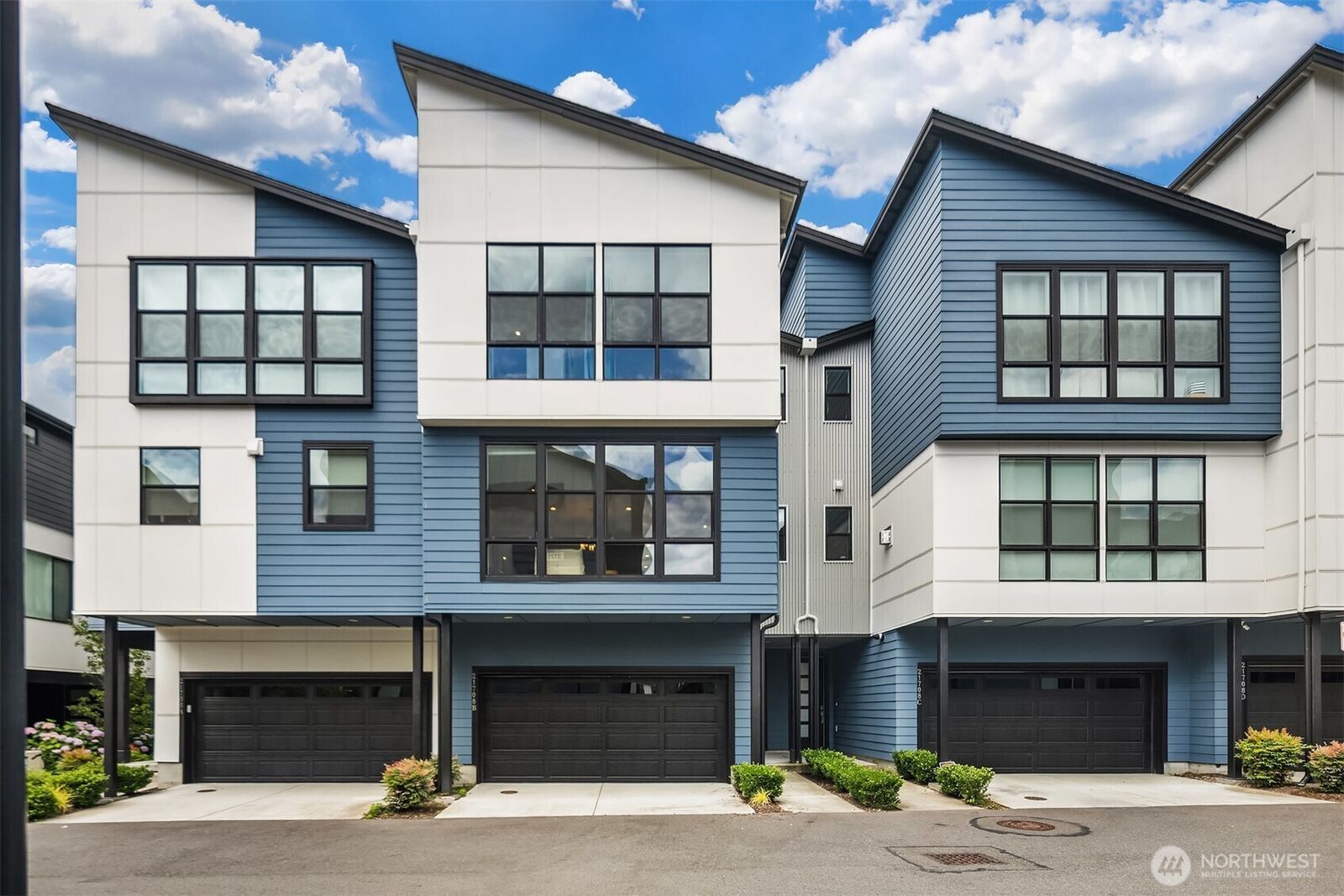 Property Photo: 21708 24th Avenue SE B WA 98021
