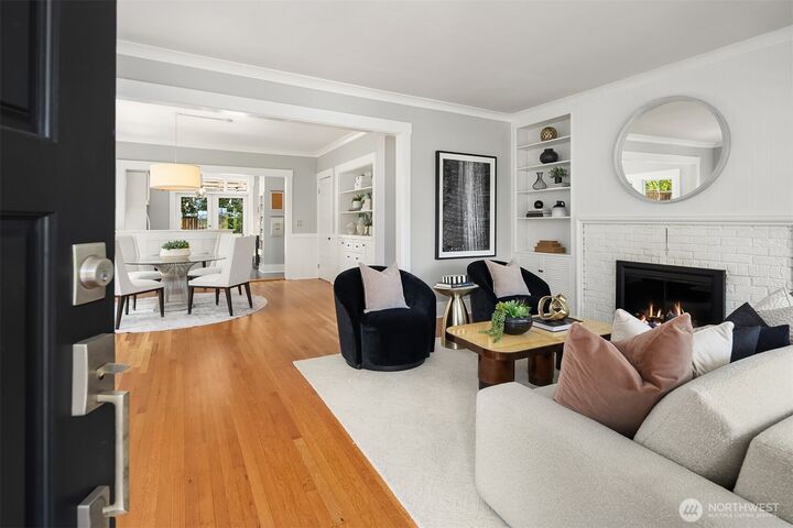 Property Photo:  3141  Broadway  E  WA 98102 