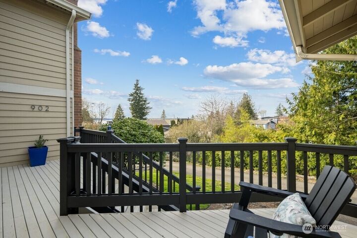 Property Photo: 902 7th Avenue S WA 98020