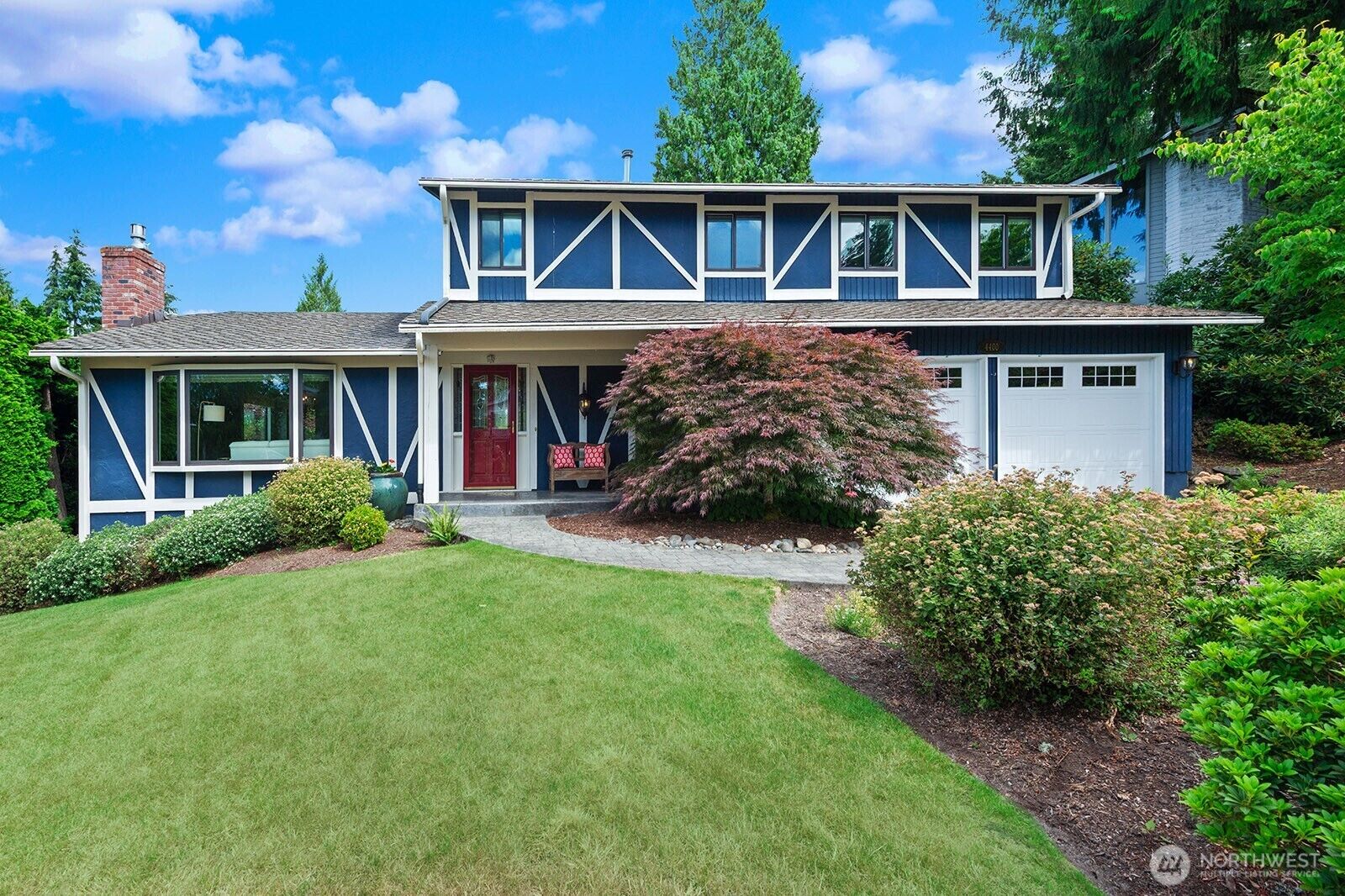 Property Photo:  4400  157th Avenue SE  WA 98006 