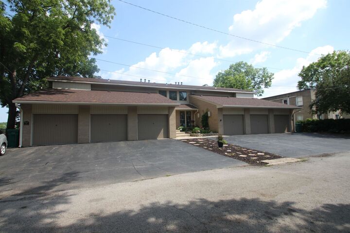 Property Photo: 967 Indian Ter #6 IL 61103