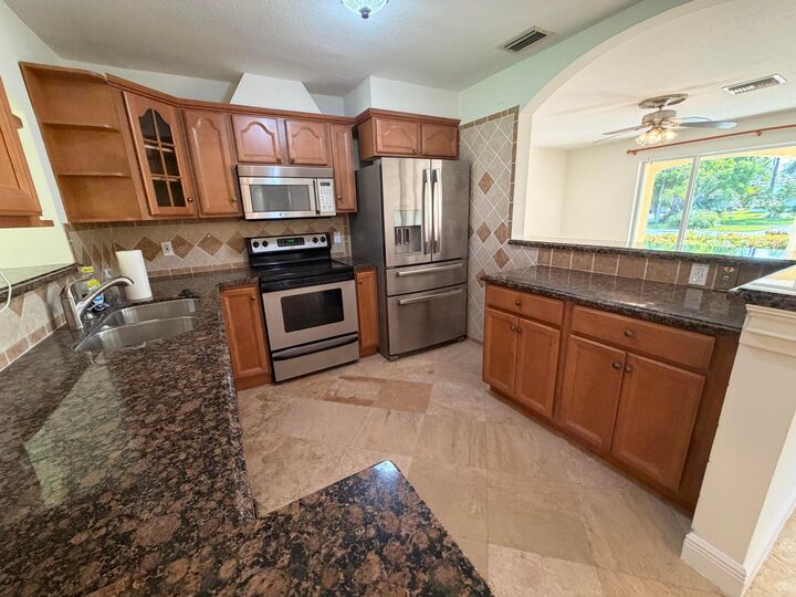 Property Photo: 2250 NE 4th Court FL 33431