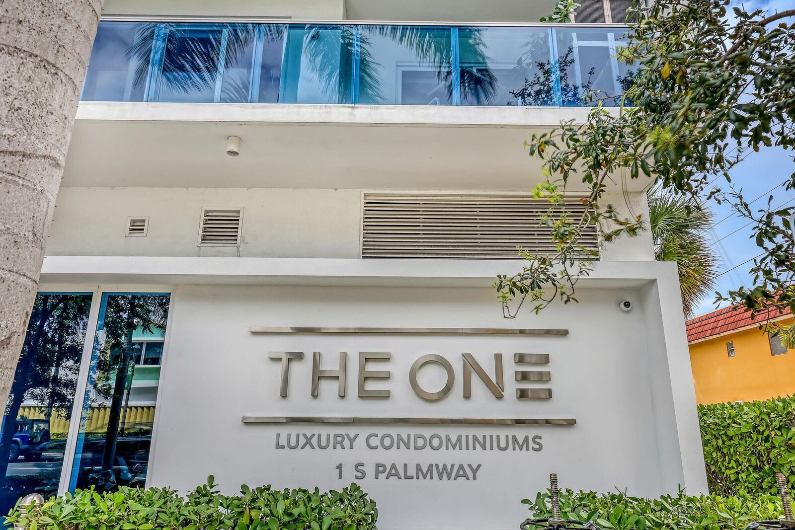 Property Photo: 1 S Palmway 204 FL 33460