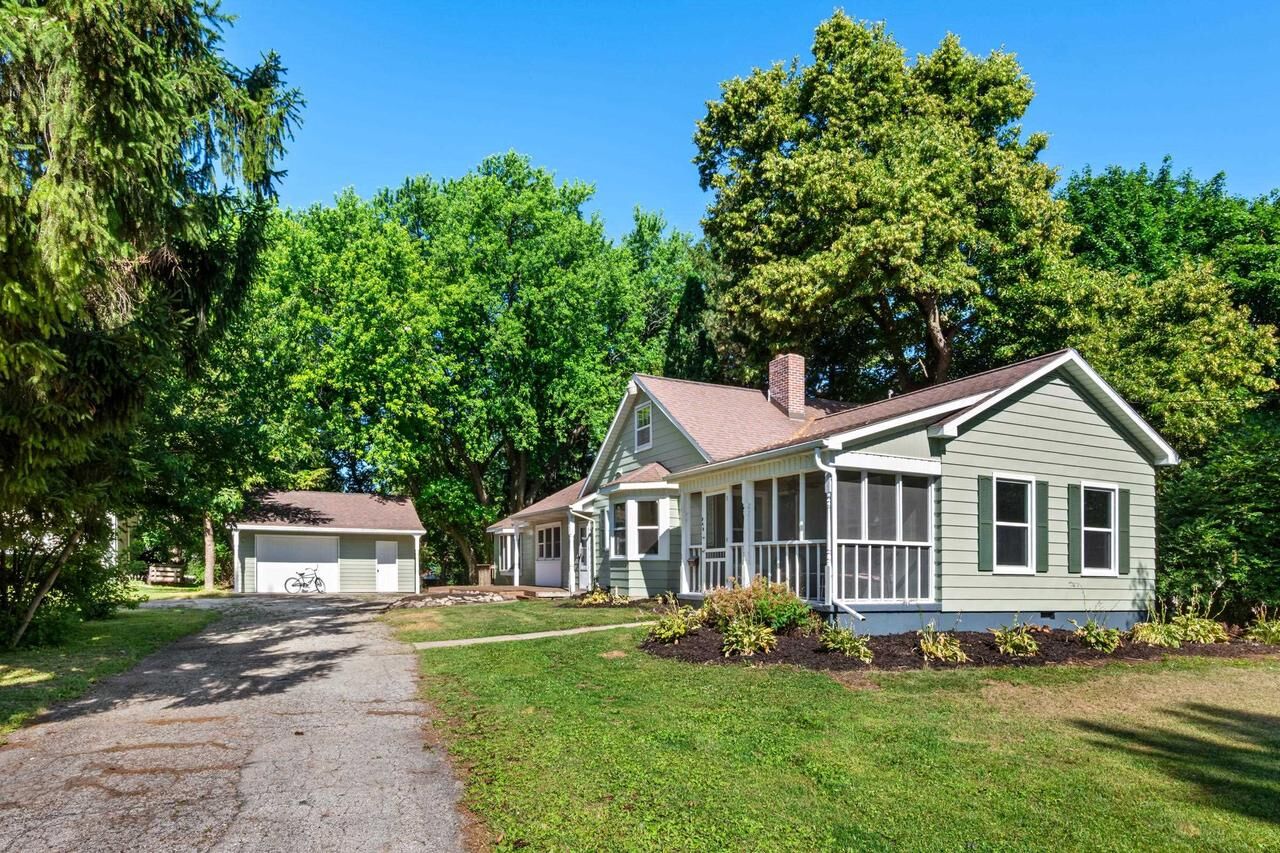 Property Photo: 940 Woodside Avenue WI 54971