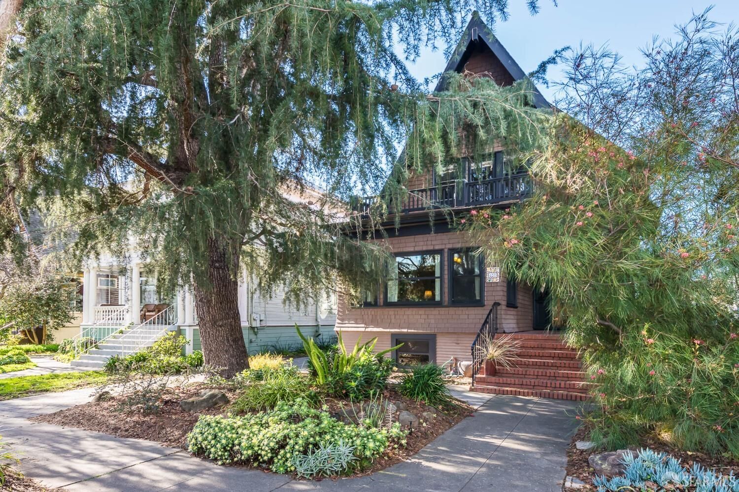 Property Photo: 857 Laurel Street CA 94501
