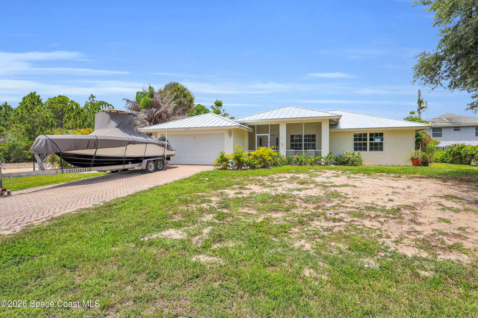 Property Photo: 1295 12th Avenue SW FL 32962